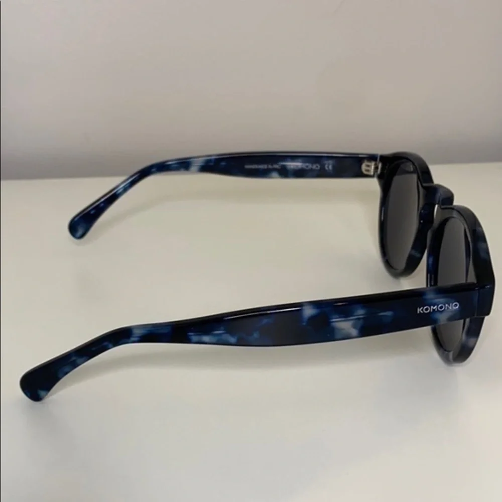 Komono Clement Indigo Demi Sunglasses NEW NWT round blue